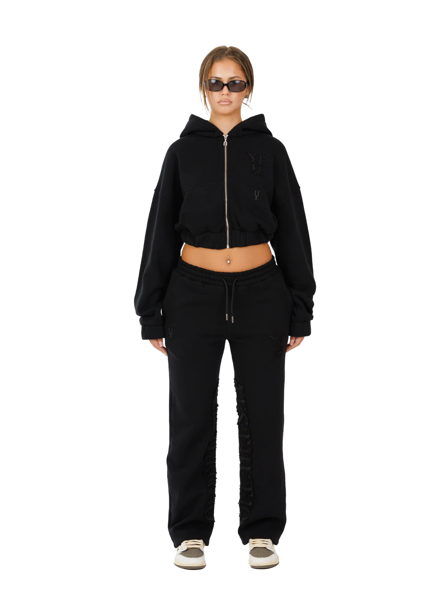 Conjunto Deportivo Gris Crop – Estilo Urbano con Actitud