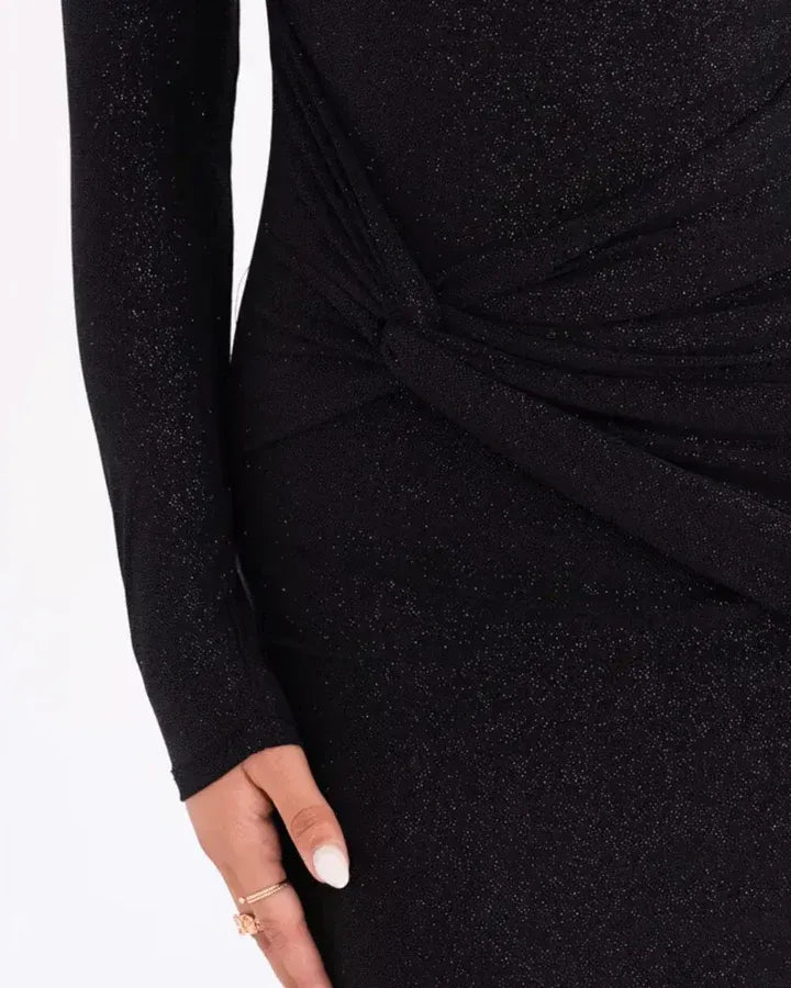 Marina | Vestido largo brillante con un corte elegante