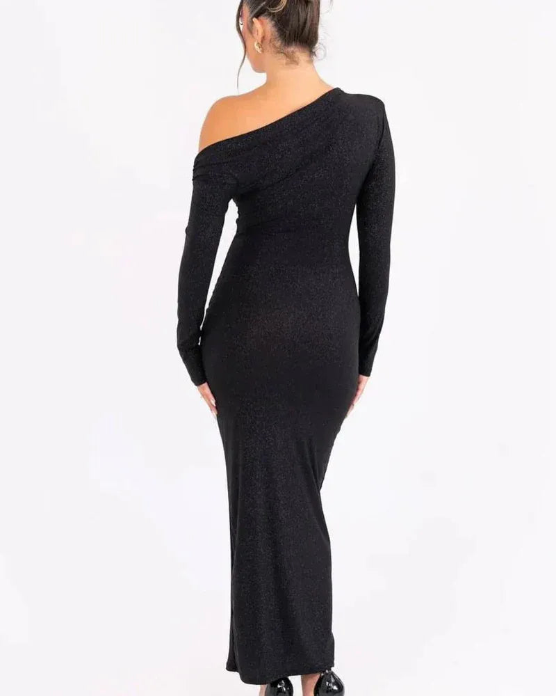 Marina | Vestido largo brillante con un corte elegante